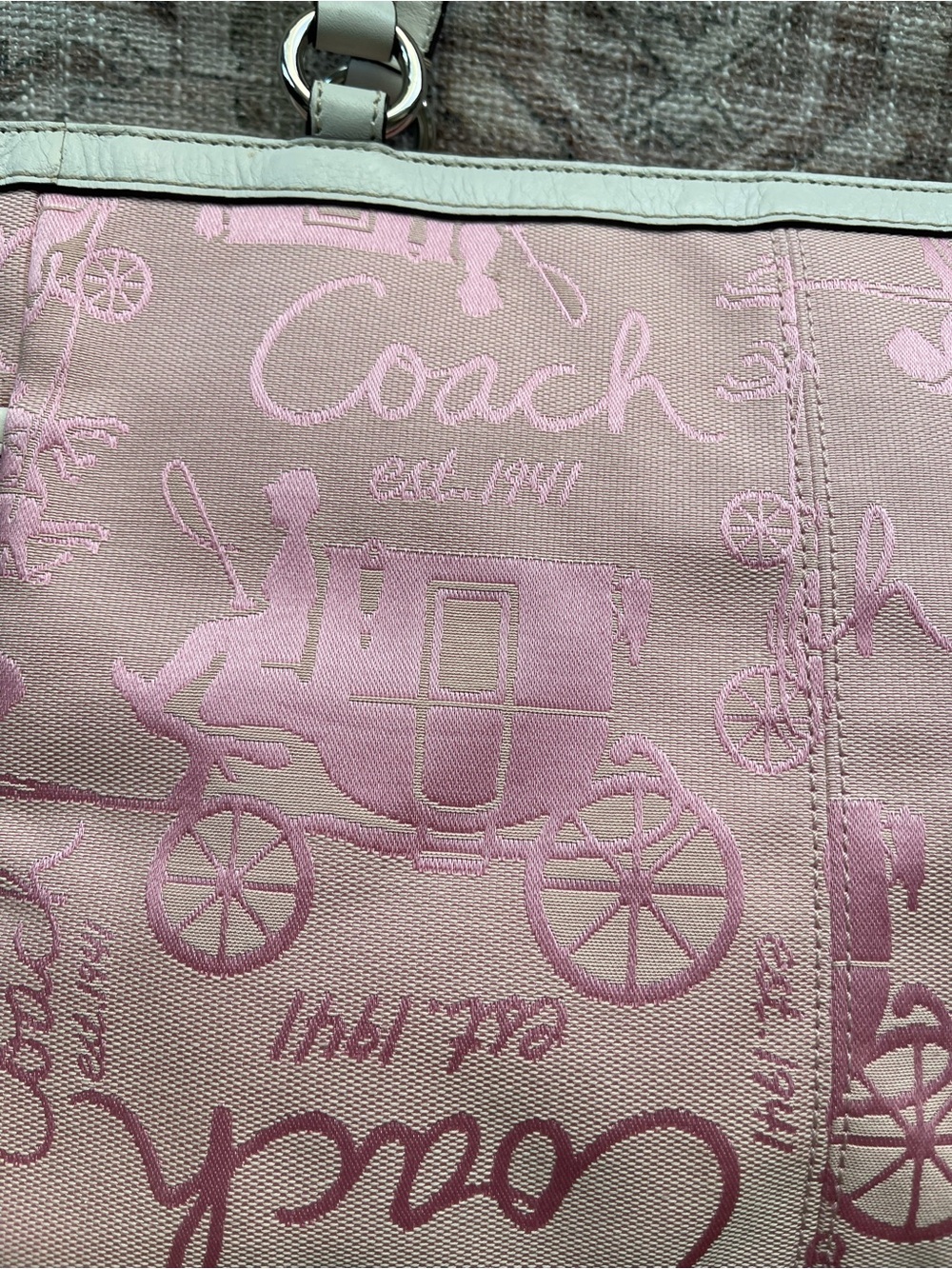 Coach Rare Y2K 2000’s Baby Pink Carriage Shoulder Tote with White Trim - Picture 10 of 16